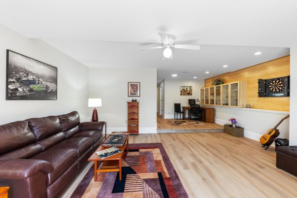 Interior, Living room, Recessed Lighting, Wood Texture Flooring