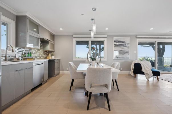 Dining room, Interior, Kitchen, Pendant Lights, Recessed Lighting, Stainless Steel Appliances