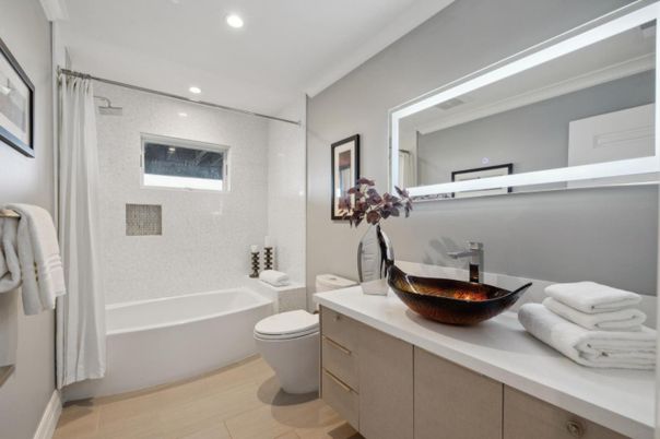 Bathroom, Interior, Recessed Lighting, Wood Texture Flooring