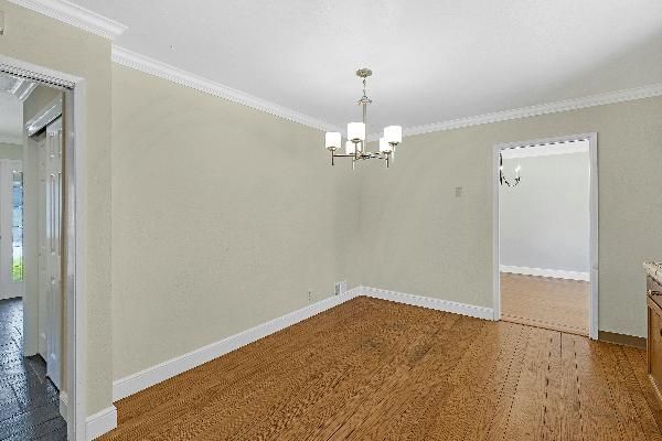 Chandelier, Empty room, Interior, Wood Texture Flooring