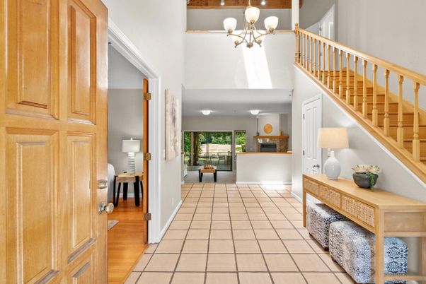 Interior, Pendant Lights, Wood Texture Flooring