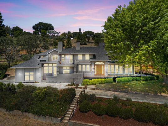 Backyard, Exterior, Facade, French Provincial