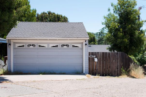 Detached Garage, Exterior