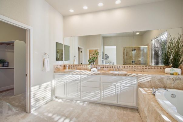 Bathroom, Dual Sink Vanities, Interior, Recessed Lighting