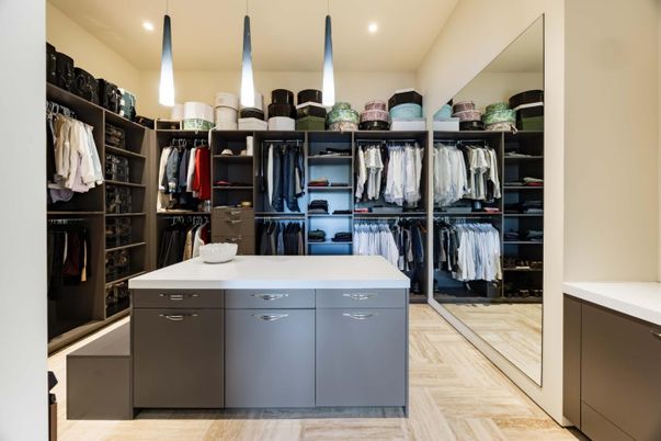 Interior, Pendant Lights, Recessed Lighting, Walk-in Closets, Wood Texture Flooring