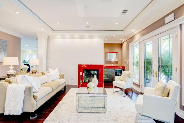 Interior, Living room, Recessed Lighting, Wood Texture Flooring
