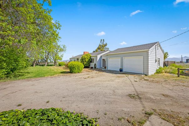 Backyard, Detached Garage, Exterior