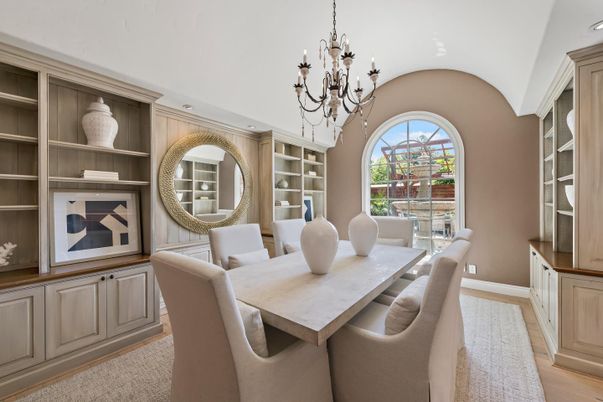Chandelier, Dining room, Interior, Recessed Lighting, Wood Texture Flooring