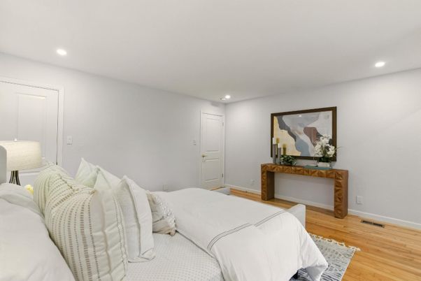 Bedroom, Interior, Recessed Lighting, Wood Texture Flooring