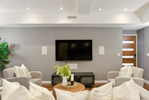 Interior, Living room, Recessed Lighting, Wood Texture Flooring