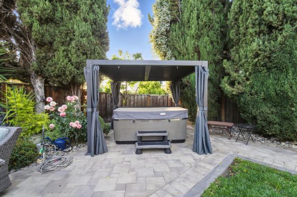 Exterior, Hot Tub