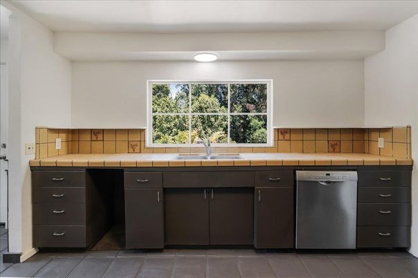 Interior, Kitchen, Tile Countertops