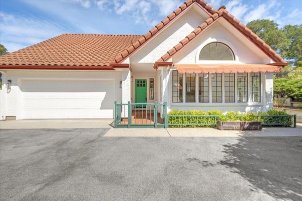 Attached, Exterior, Facade, Spanish Mediterranean