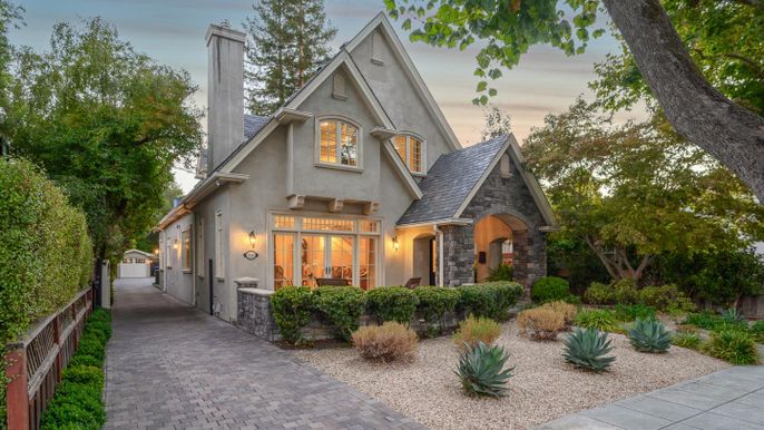Exterior, Facade, Tudor Revival