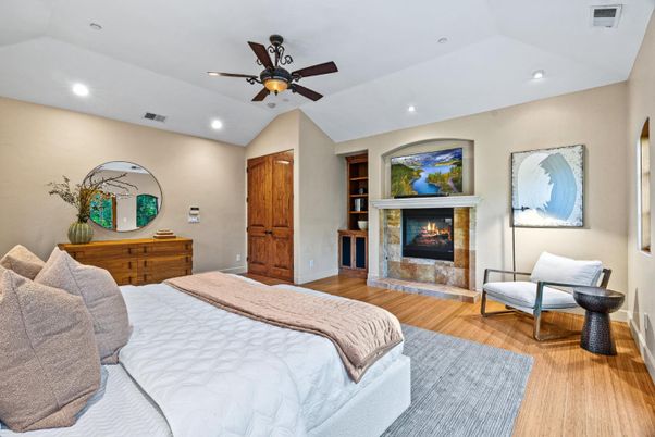 Bedroom, Fireplace, Interior, Recessed Lighting, Wood Texture Flooring