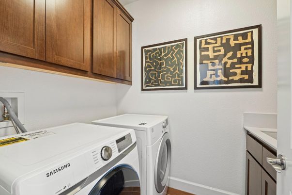 Interior, Washer, Wood Texture Flooring