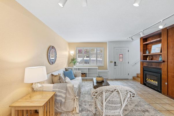 Fireplace, Interior, Living room
