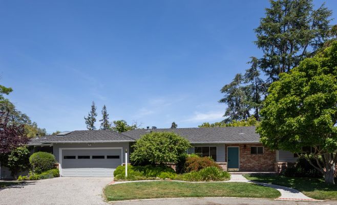 Attached, Exterior, Facade, Brick Facade, Ranch
