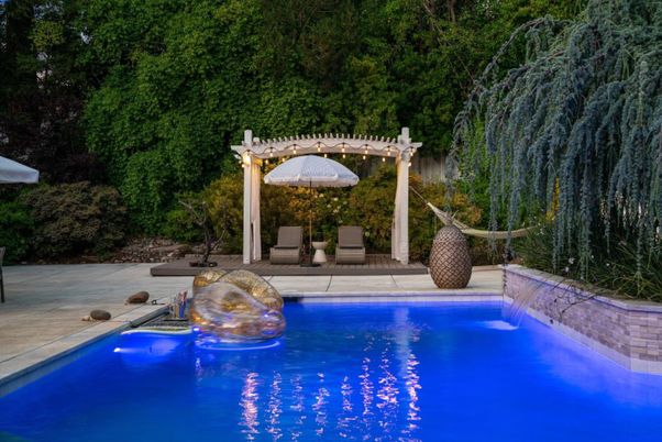 Exterior, Pool