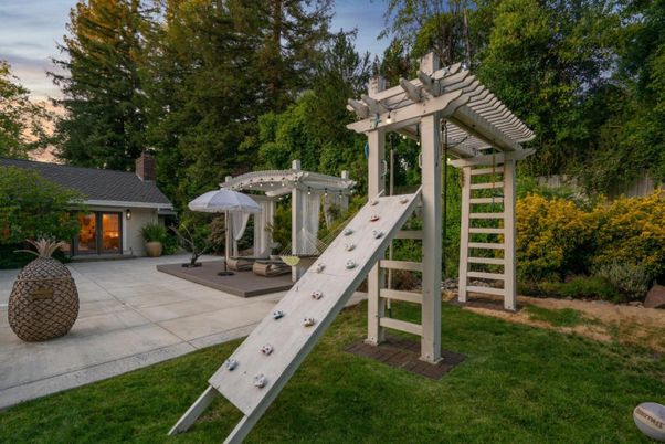 Backyard, Exterior, Playground