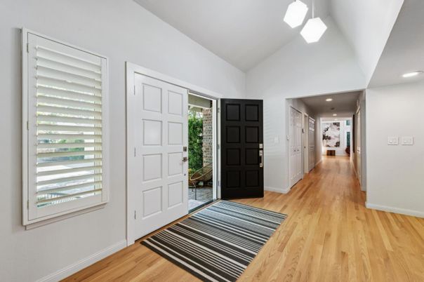 Interior, Recessed Lighting, Wood Texture Flooring