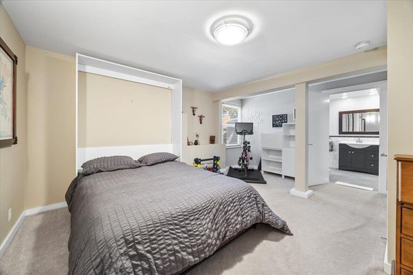 Bedroom, Fitness Equipment, Interior