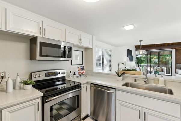 Interior, Kitchen, Pendant Lights, Stainless Steel Appliances