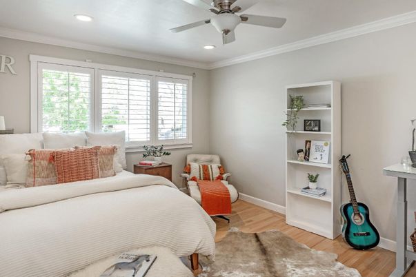 Bedroom, Interior, Recessed Lighting, Wood Texture Flooring