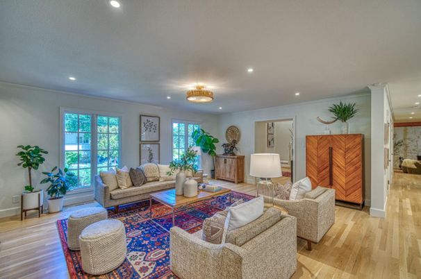Interior, Living room, Recessed Lighting, Wood Texture Flooring