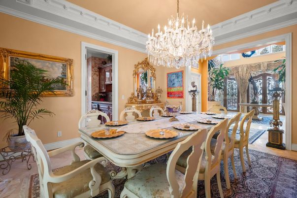 Chandelier, Dining room, Interior