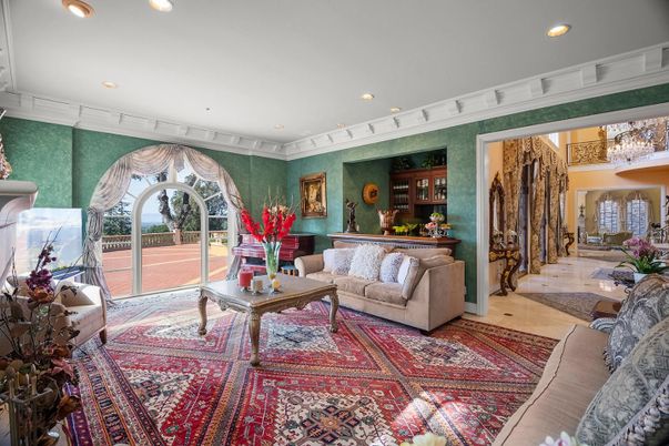 Chandelier, Interior, Living room, Recessed Lighting