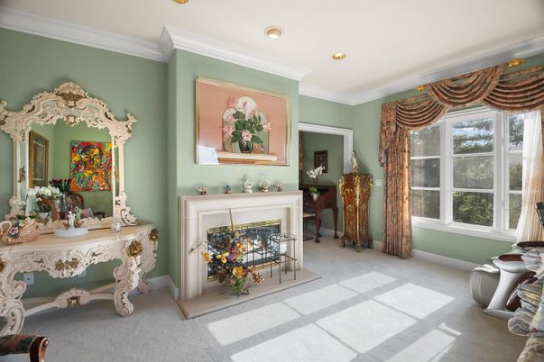 Fireplace, Interior, Recessed Lighting