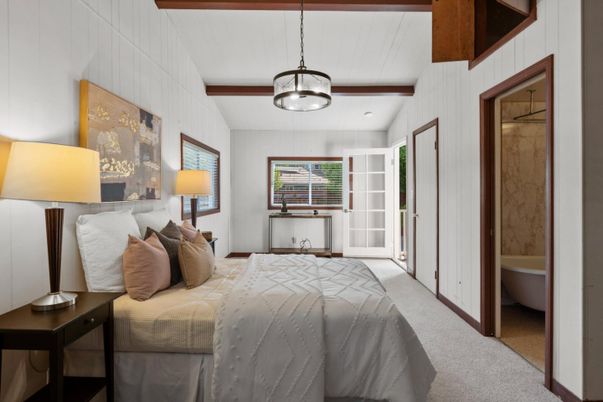 Bedroom, Interior, Pendant Lights