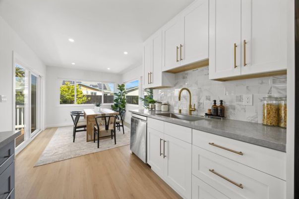 Dining room, Interior, Kitchen, Recessed Lighting, Wood Texture Flooring