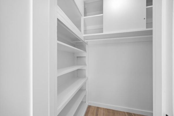 Interior, Walk-in Closets, Wood Texture Flooring