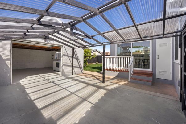 Glass Ceilings, Interior, Stone Walls, Sun Room