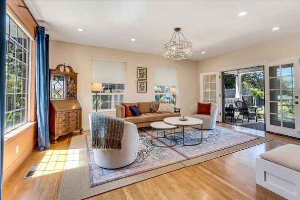 Chandelier, Interior, Living room, Recessed Lighting, Wood Texture Flooring