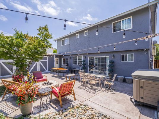 Exterior, Hot Tub
