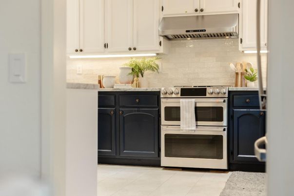 Interior, Kitchen, Stainless Steel Appliances