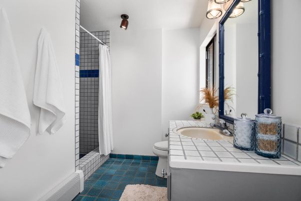 Bathroom, Interior, Tile Countertops