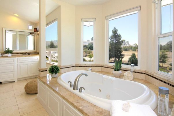Bathroom, Interior, Recessed Lighting