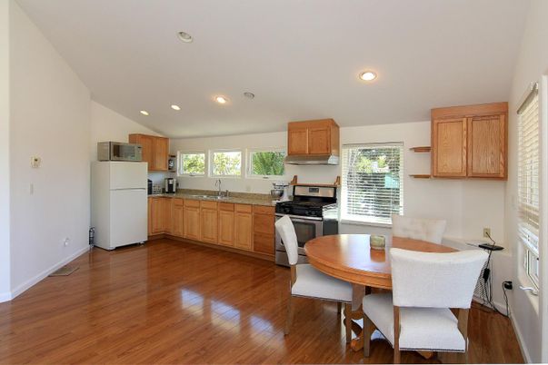 Dining room, Interior, Kitchen, Recessed Lighting, Wood Texture Flooring