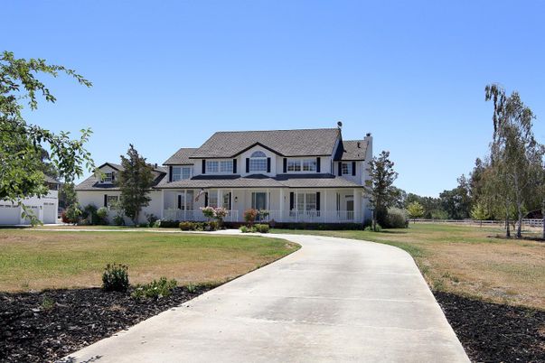 Backyard, Exterior, Facade, Farmhouse