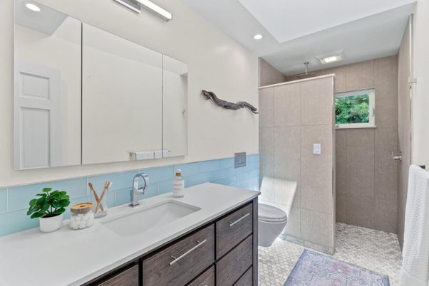 Bathroom, Interior, Recessed Lighting