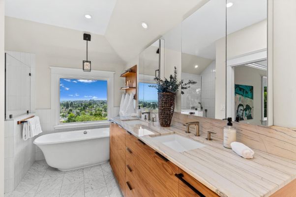 Bathroom, Dual Sink Vanities, Free Standing Baths, Interior, Marble, Recessed Lighting