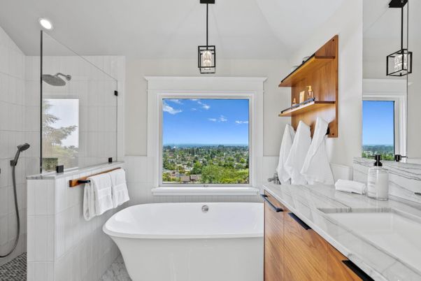 Bathroom, Free Standing Baths, Glass Shower, Interior, Pendant Lights, Recessed Lighting
