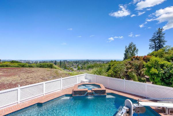 Exterior, Pool, Other
