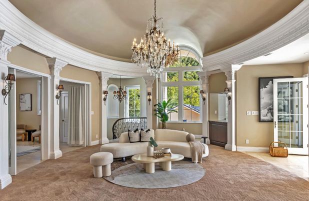 Chandelier, Interior, Living room