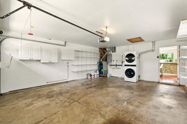 Garage, Interior