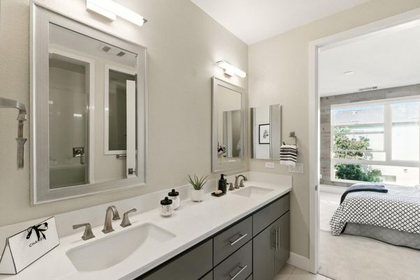 Bathroom, Dual Sink Vanities, Interior